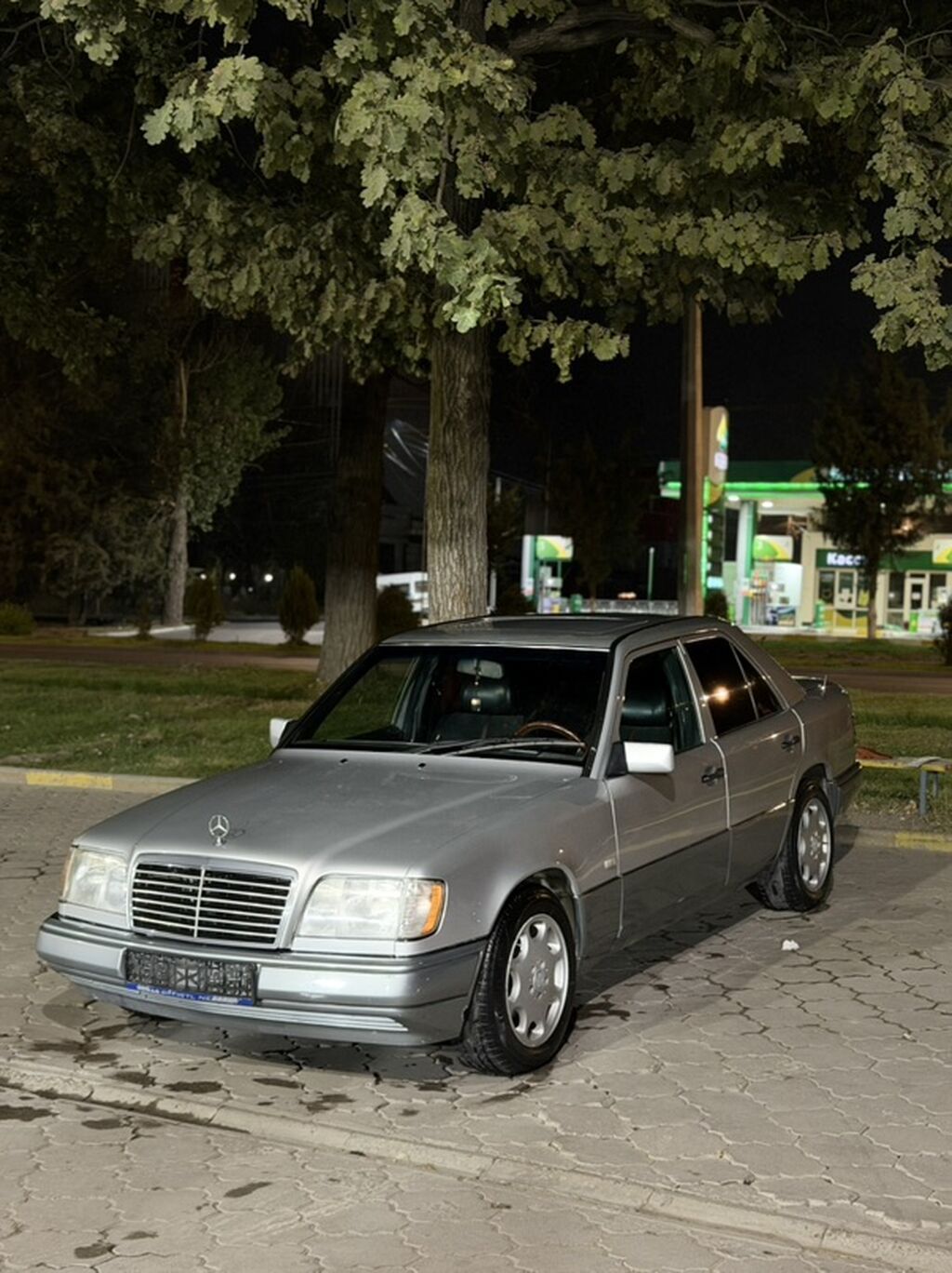 Mercedes-Benz W124: 1995 г., 3.2 л, Автомат, Бензин, Седан: фото 2