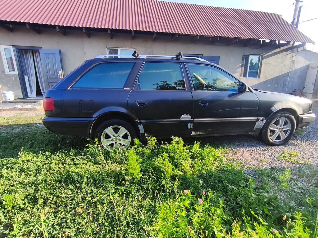 Audi 100: 1991 г., 2.3 л, Механика, Бензин, Универсал: фото 4