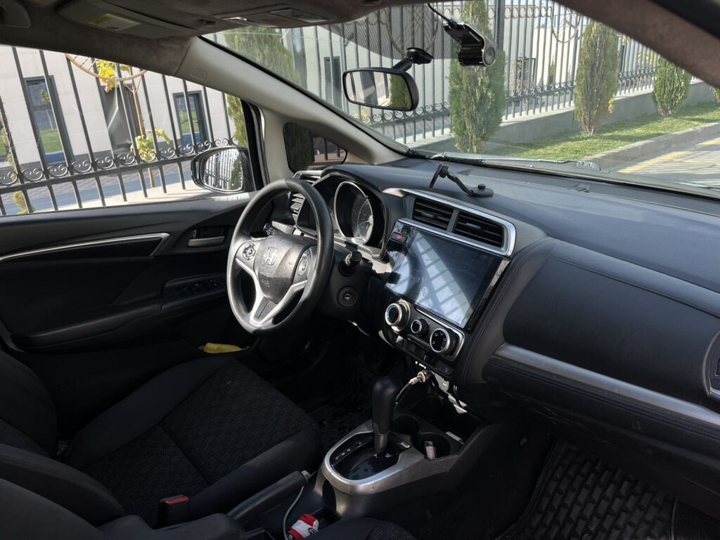 Honda Fit: 2016 г., 1.5 л, Вариатор, Бензин, Хэтчбэк: фото 5