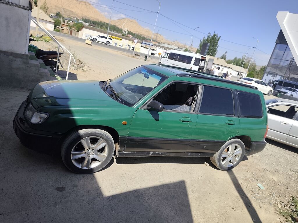 Subaru Forester: 1998 г., 2 л, Механика, Бензин, Универсал: фото 2