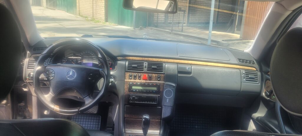 Mercedes-Benz E-Class: 2002 г., 3.2 л, Автомат, Бензин, Седан: фото 8