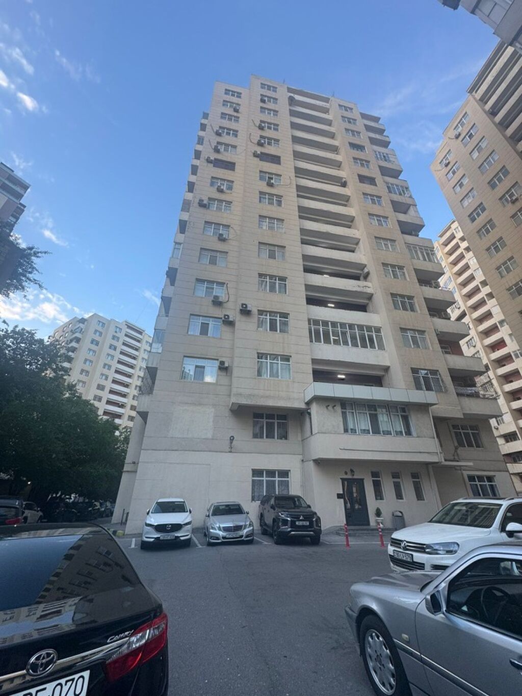 Yasamal, 2 otaqlı, Yeni tikili, m. Elmlər Akademiyası, 105 kv. m