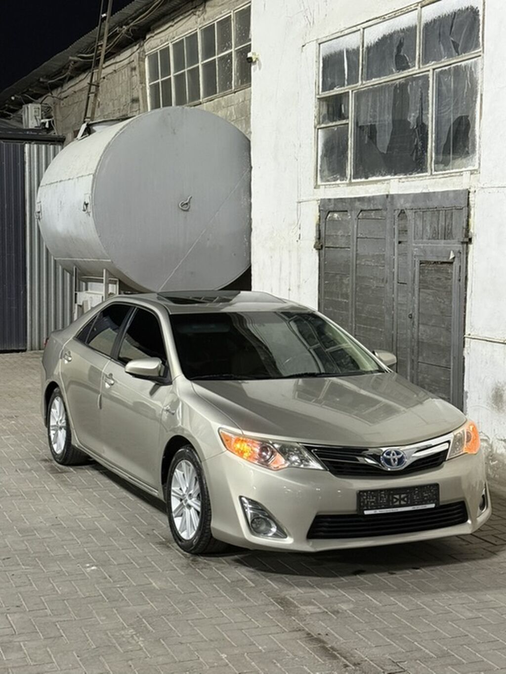 Toyota Camry: 2014 г., 2.5 л, Автомат, Гибрид, Седан: фото 2