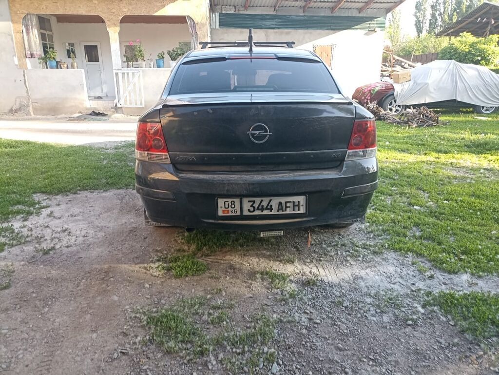 Opel Astra: 2008 г., 1.8 л, Автомат, Бензин, Седан — фото 3