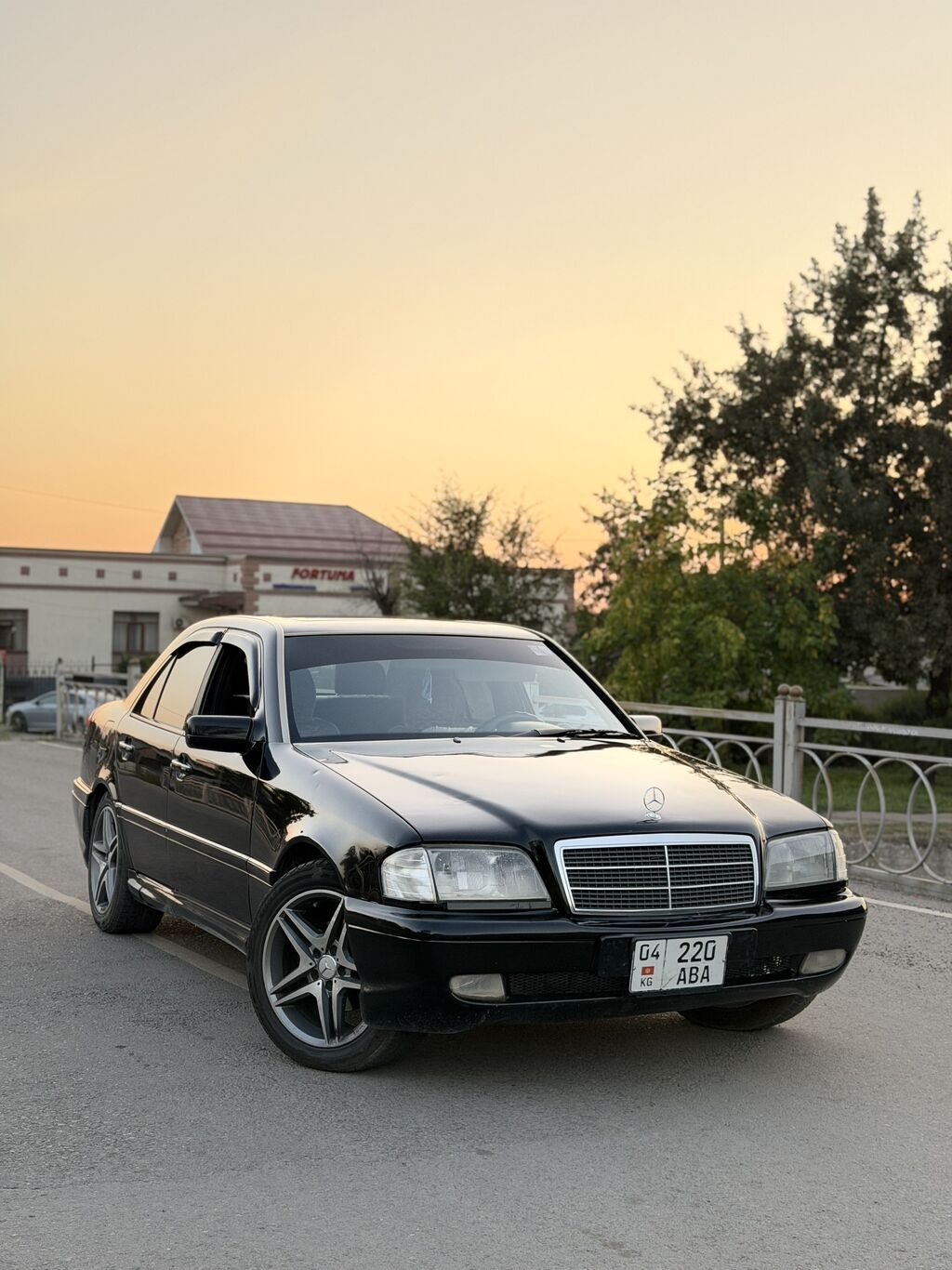 Mercedes-Benz C-Class: 1999 г., 2.2 л, Автомат, Газ, Седан: фото 2