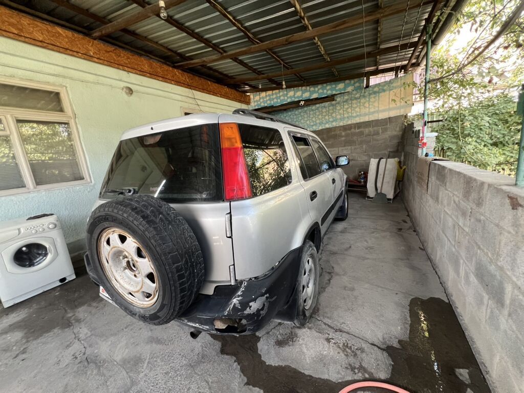 Honda CR-V: 2001 г., 2 л, Механика, Газ, Кроссовер: фото 3