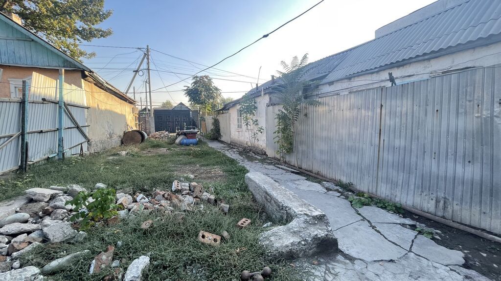 4 комнаты, 66 м², 4 соток, Бишкек, Кызыл Аскер Собственник: фото 2