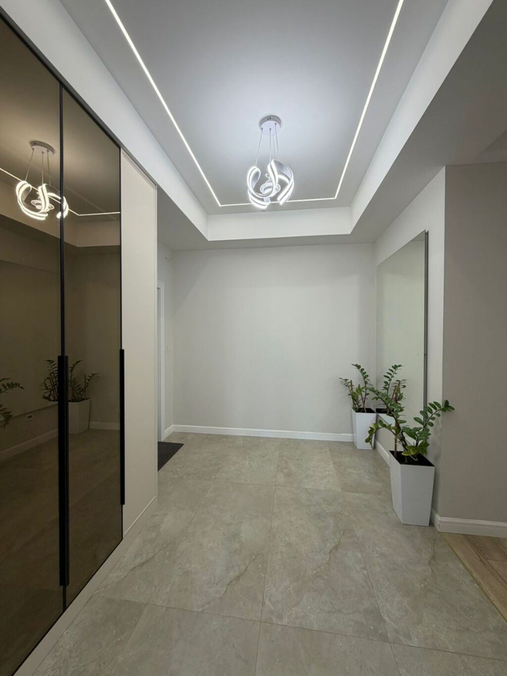 3 комнаты, 121 м², Элитка, 4 этаж, Дизайнерский ремонт: фото 2