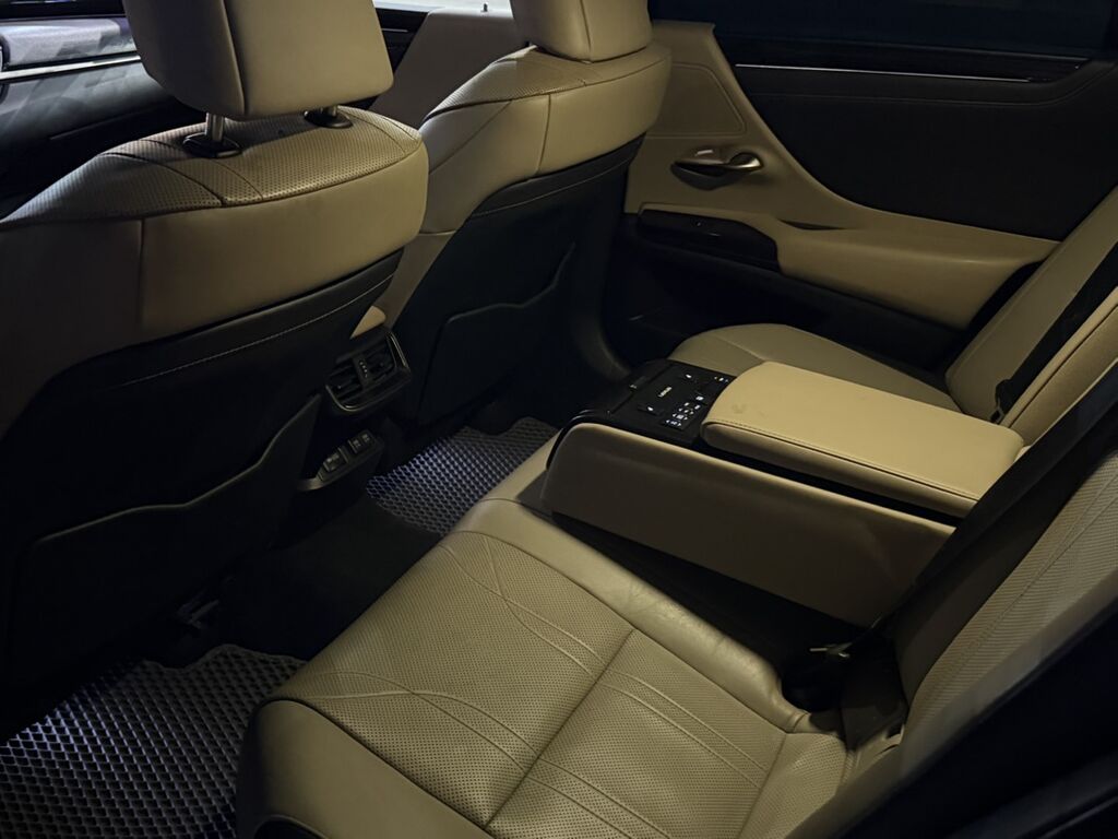 Lexus ES: 2019 г., 2.5 л, Автомат, Гибрид, Седан: фото 8