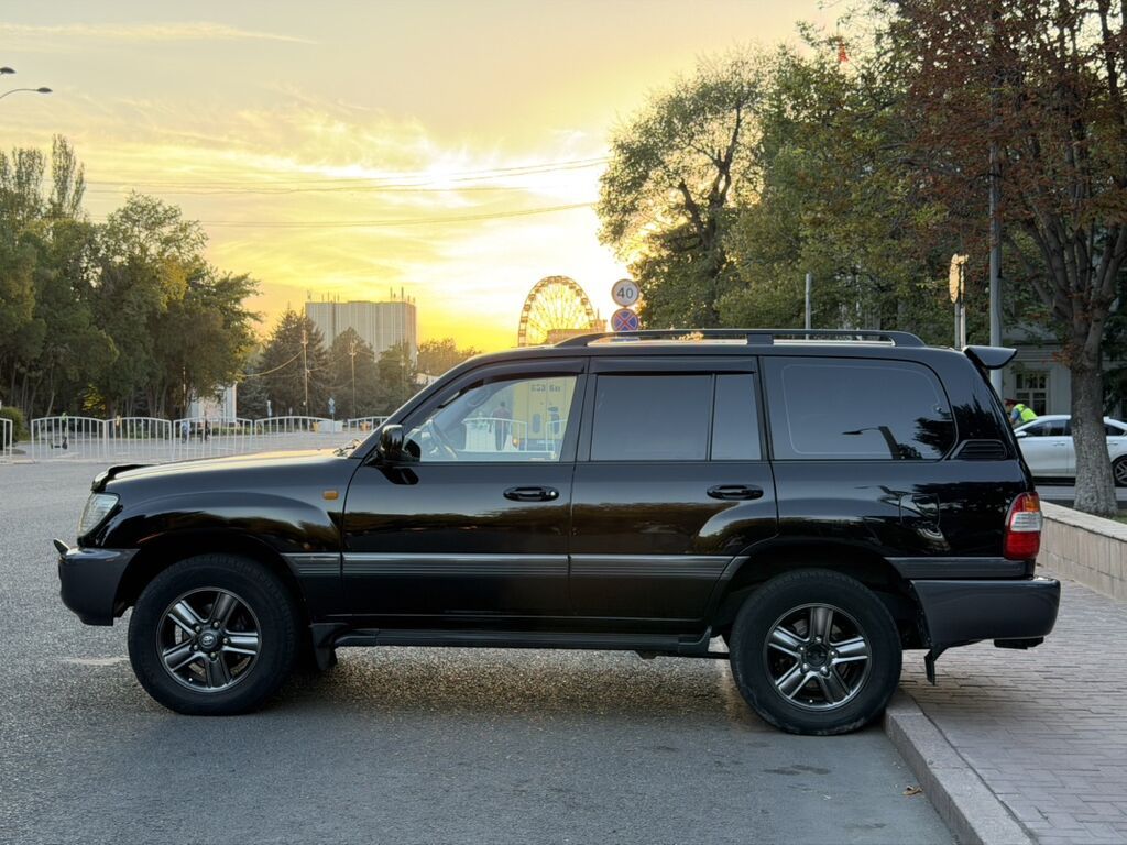 Toyota Land Cruiser: 2006 г., 4.7 л, Автомат, Газ, Внедорожник: фото 3