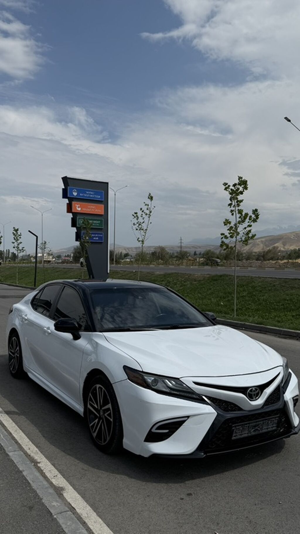 Toyota Camry: 2020 г., 2.5 л, Автомат, Бензин, Седан: фото 3
