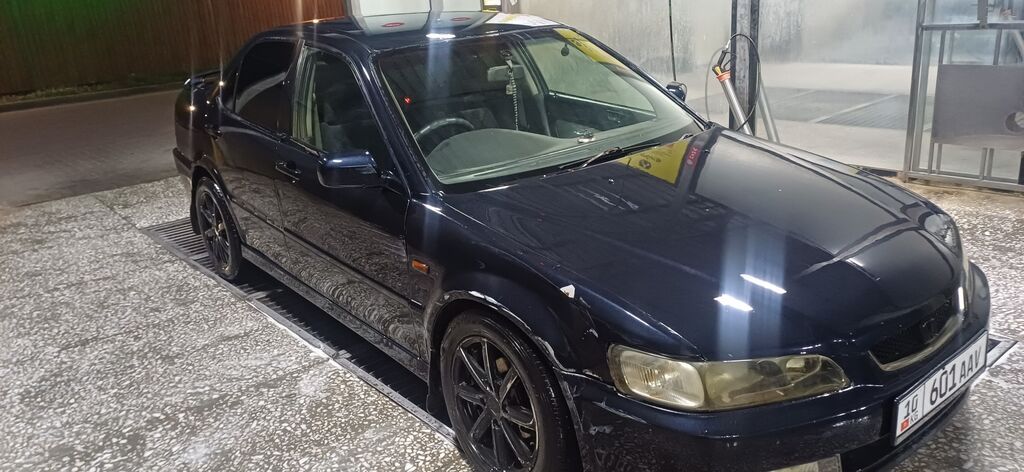 Honda Accord: 1999 г., 2 л, Автомат, Бензин, Седан: фото 3