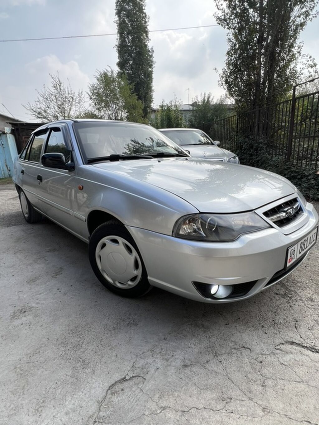 Daewoo Nexia: 2011 г., 1.5 л, Механика, Бензин, Седан: фото 3