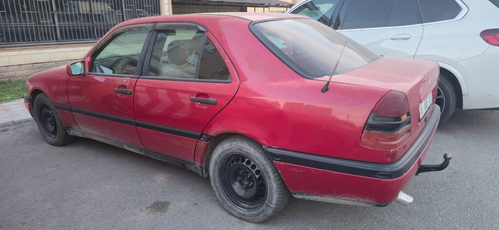 Mercedes-Benz C-Class: 1994 г., 1.8 л, Механика, Бензин, Седан: фото 4