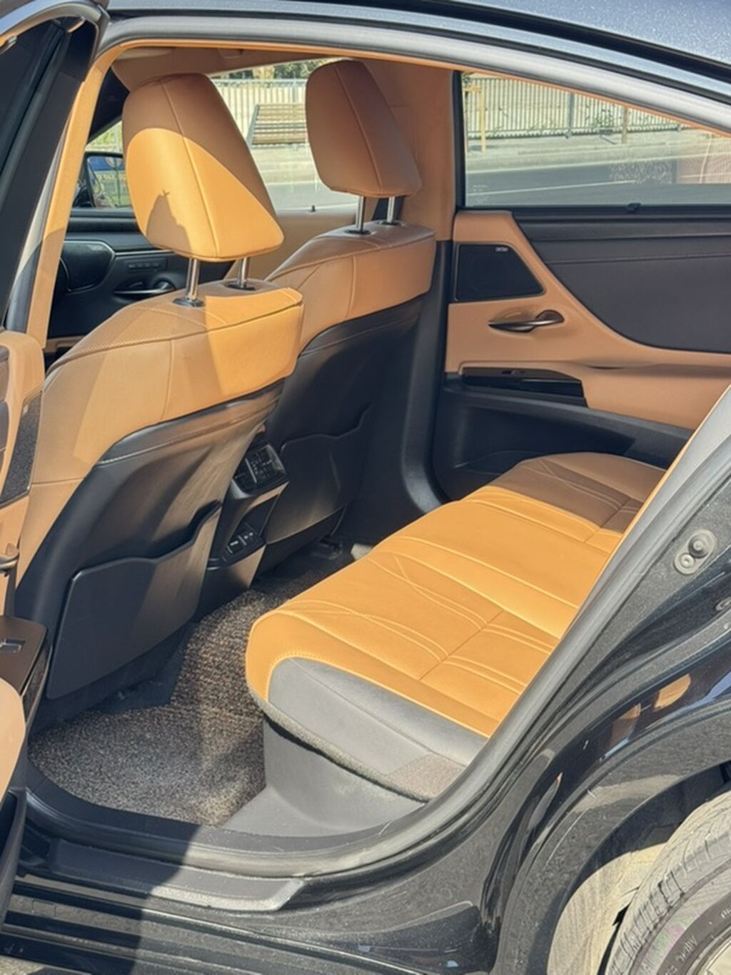 Lexus ES: 2024 г., 2.5 л, Автомат, Гибрид, Седан: фото 6