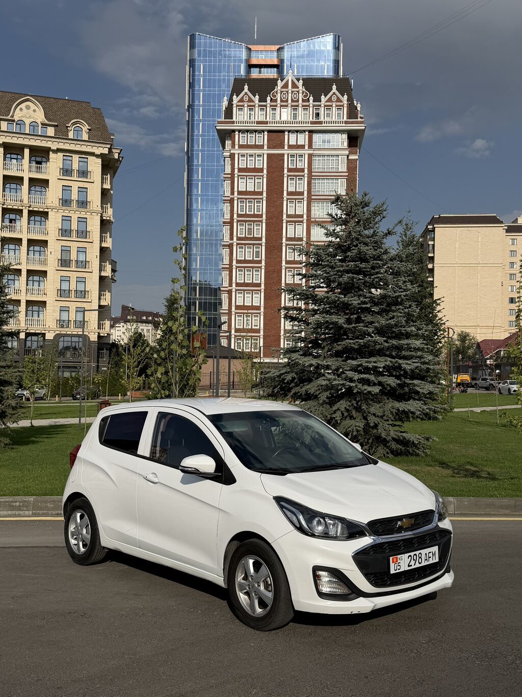 Chevrolet Spark: 2020 г., 1 л, Автомат, Бензин, Хэтчбэк: фото 2