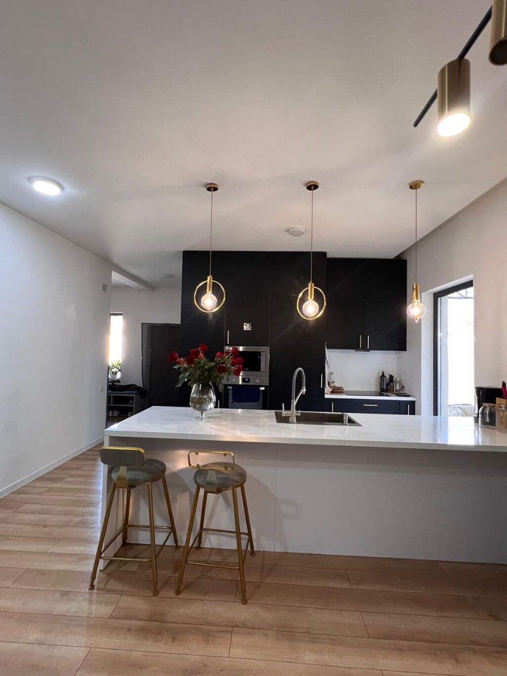 200 м², 6 комнат, Арча-Бешик ж/м, Без подселения: фото 3