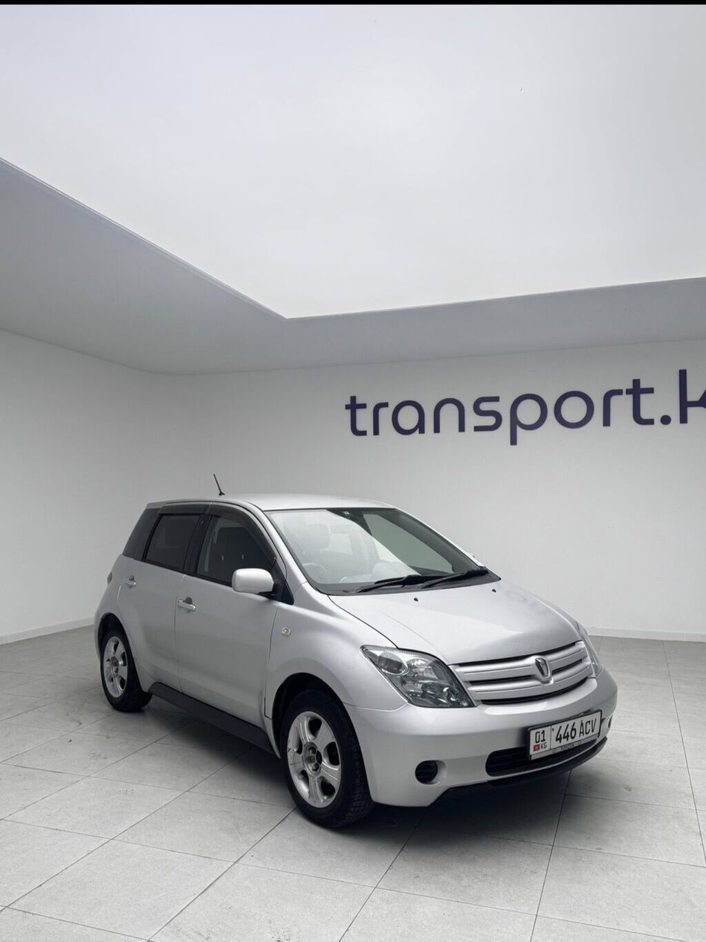 Toyota Ist: 2003 г., Автомат, Бензин: фото 2