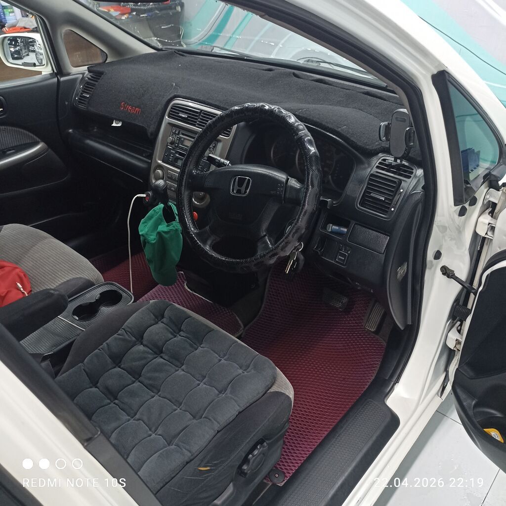 Honda Stream: 2003 г., 0.2 л, Автомат, Бензин, Минивэн: фото 2