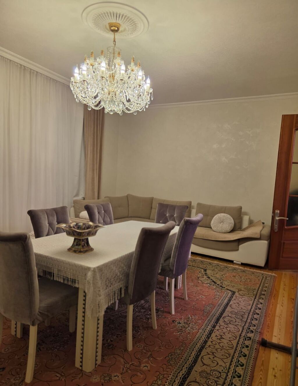 5 otaqlı, 132 kv. m, Yeni təmirli