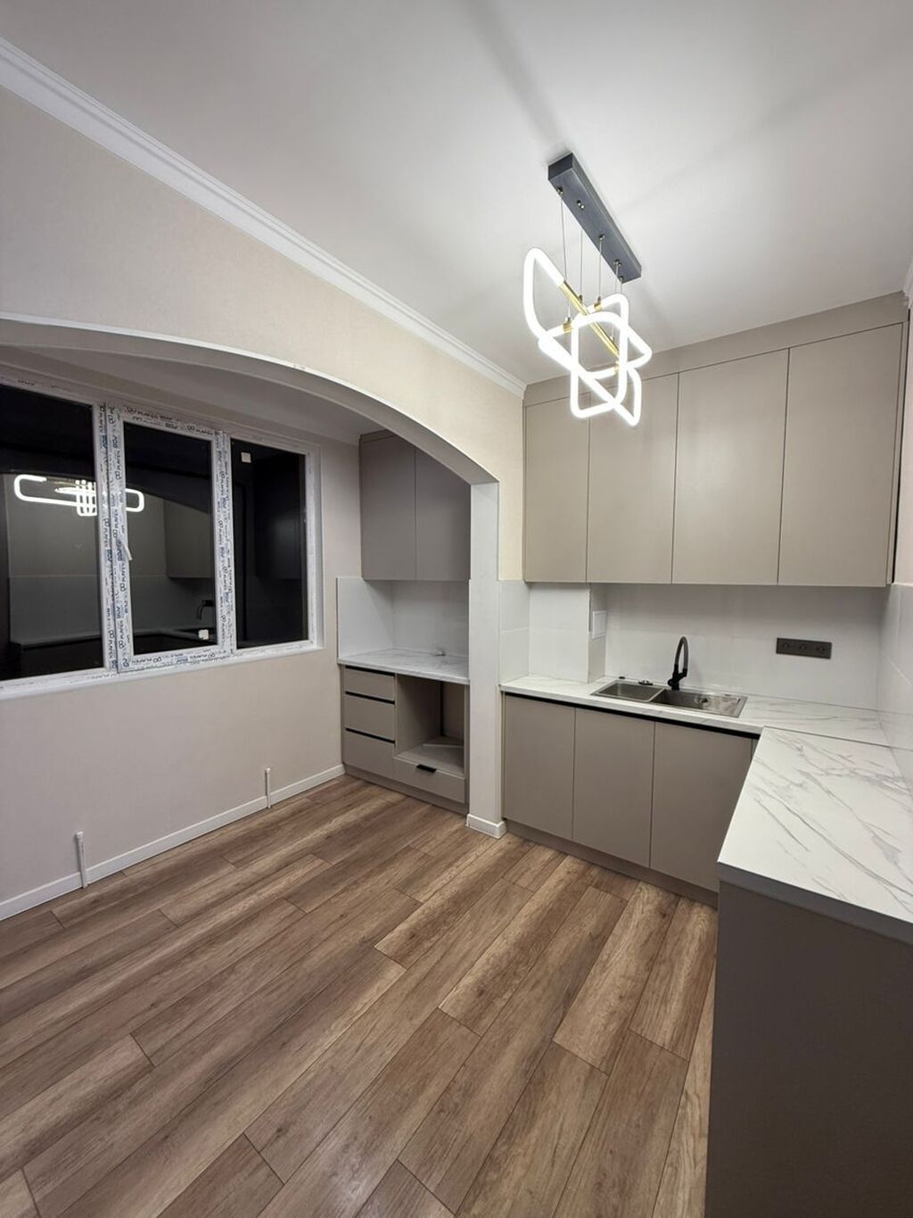 3 комнаты, 83 м², Элитка, 9 этаж, Евроремонт: фото 3