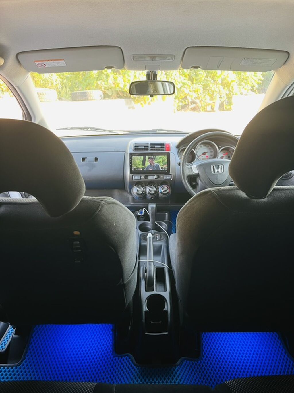 Honda Fit: 2003 г., 1.5 л, Автомат, Бензин, Хэтчбэк: фото 6