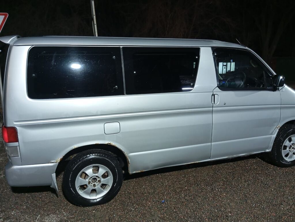 Mazda BONGO: 2001 г., 2.5 л, Автомат, Дизель, Минивэн: фото 4