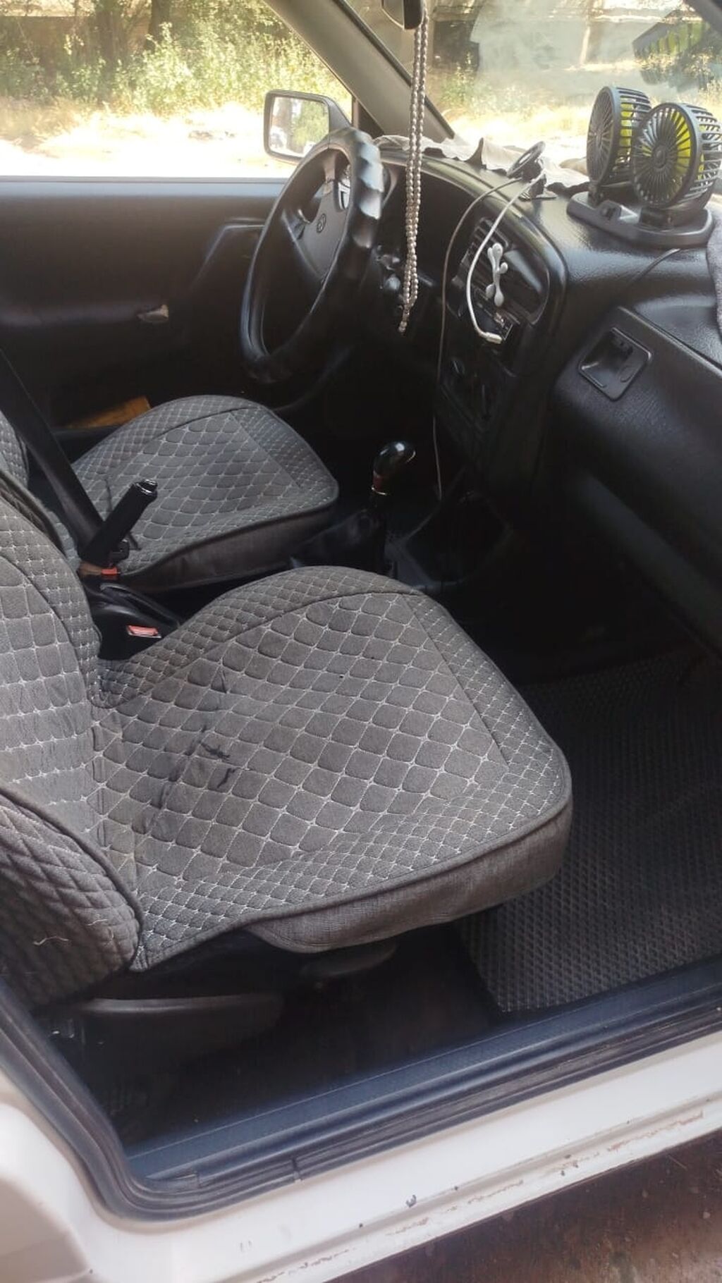Volkswagen Vento: 1993 г., 1.8 л, Механика, Бензин, Седан — фото 6
