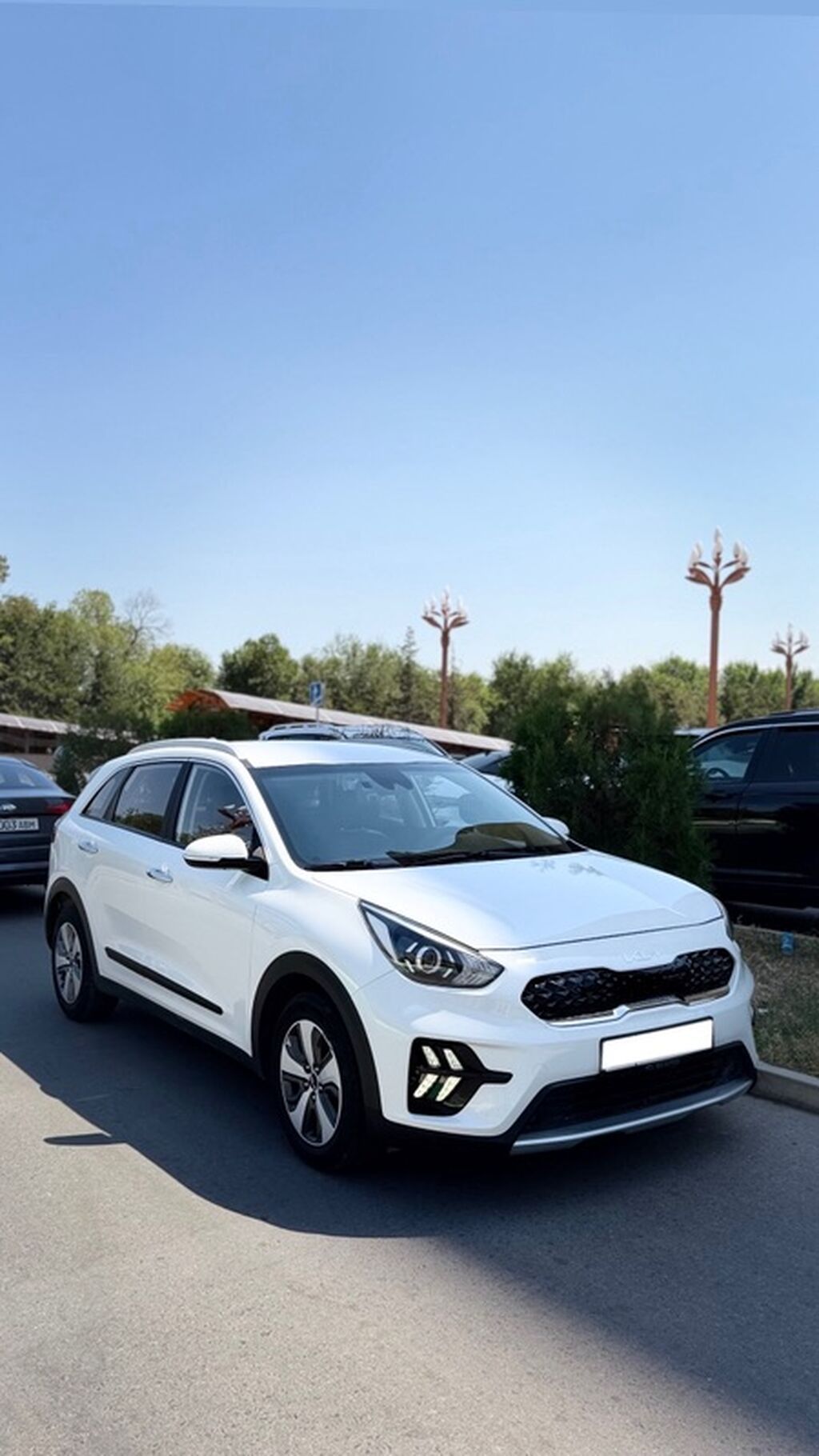 Kia Niro: 2021 г., 1.6 л, Автомат, Гибрид, Кроссовер: фото 3