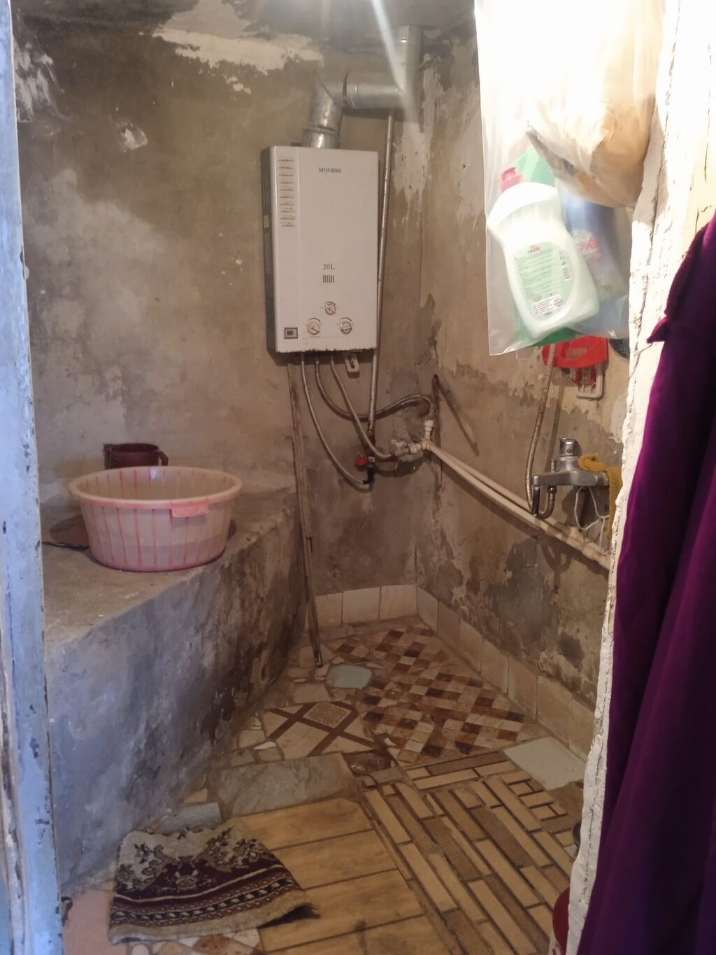 3 otaqlı, 2 kv. m, Təmirsiz
