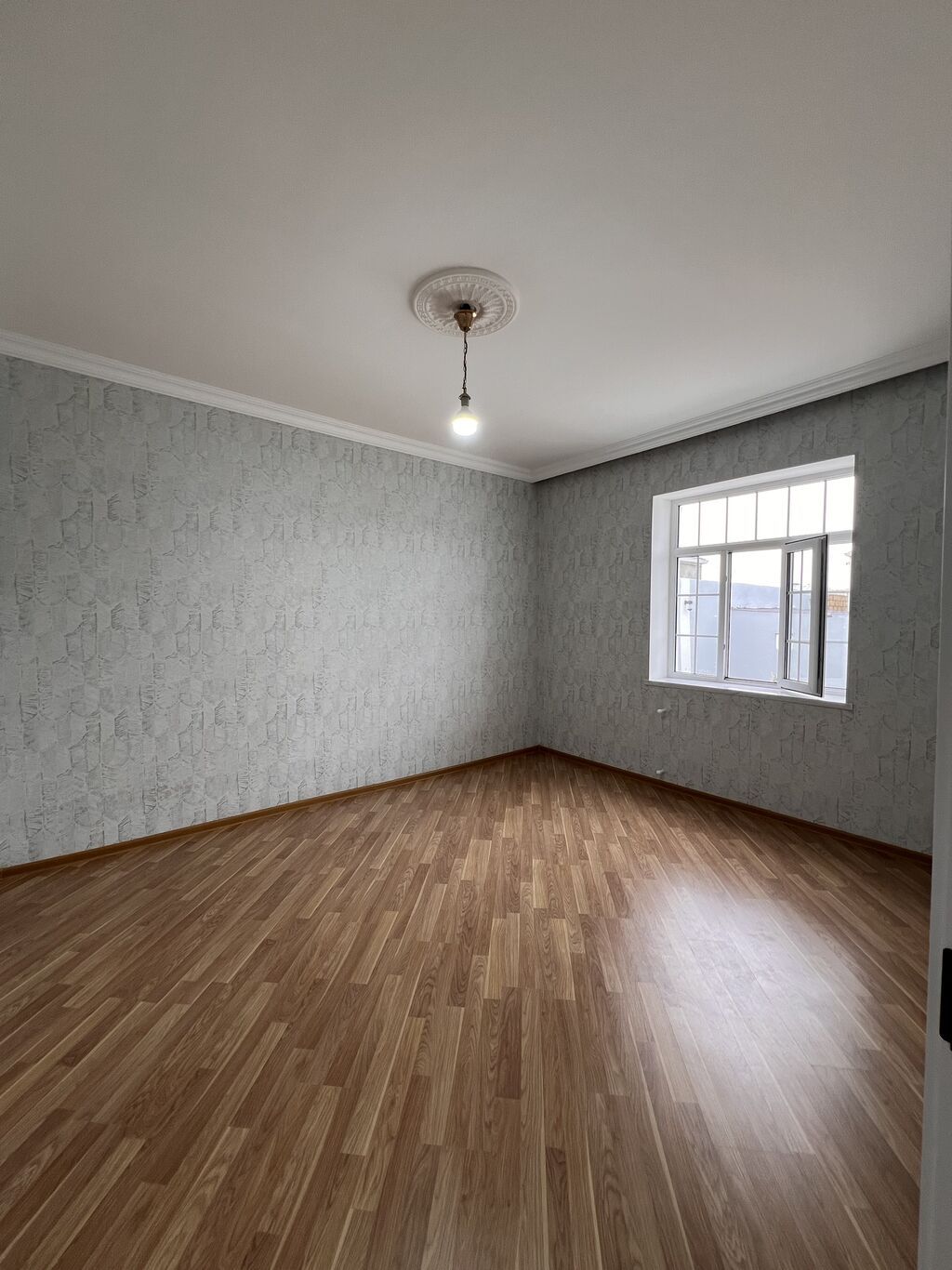 Binəqədi qəs. 3 otaqlı, 110 kv. m