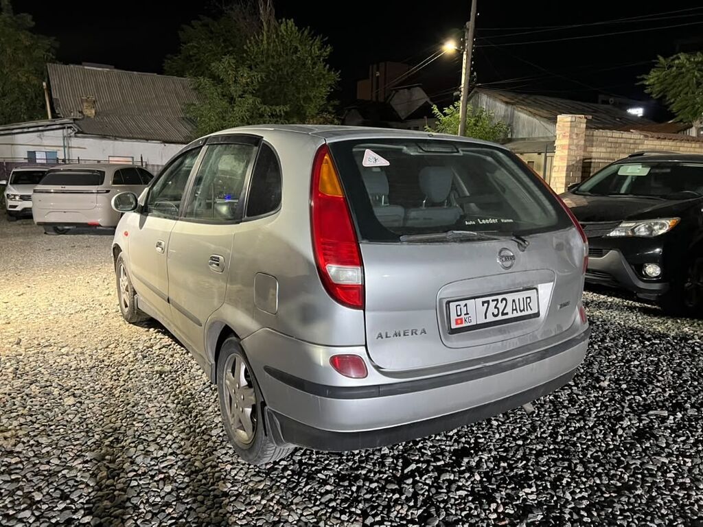 Nissan Almera Tino: 2001 г., Автомат, Бензин, Минивэн: фото 4