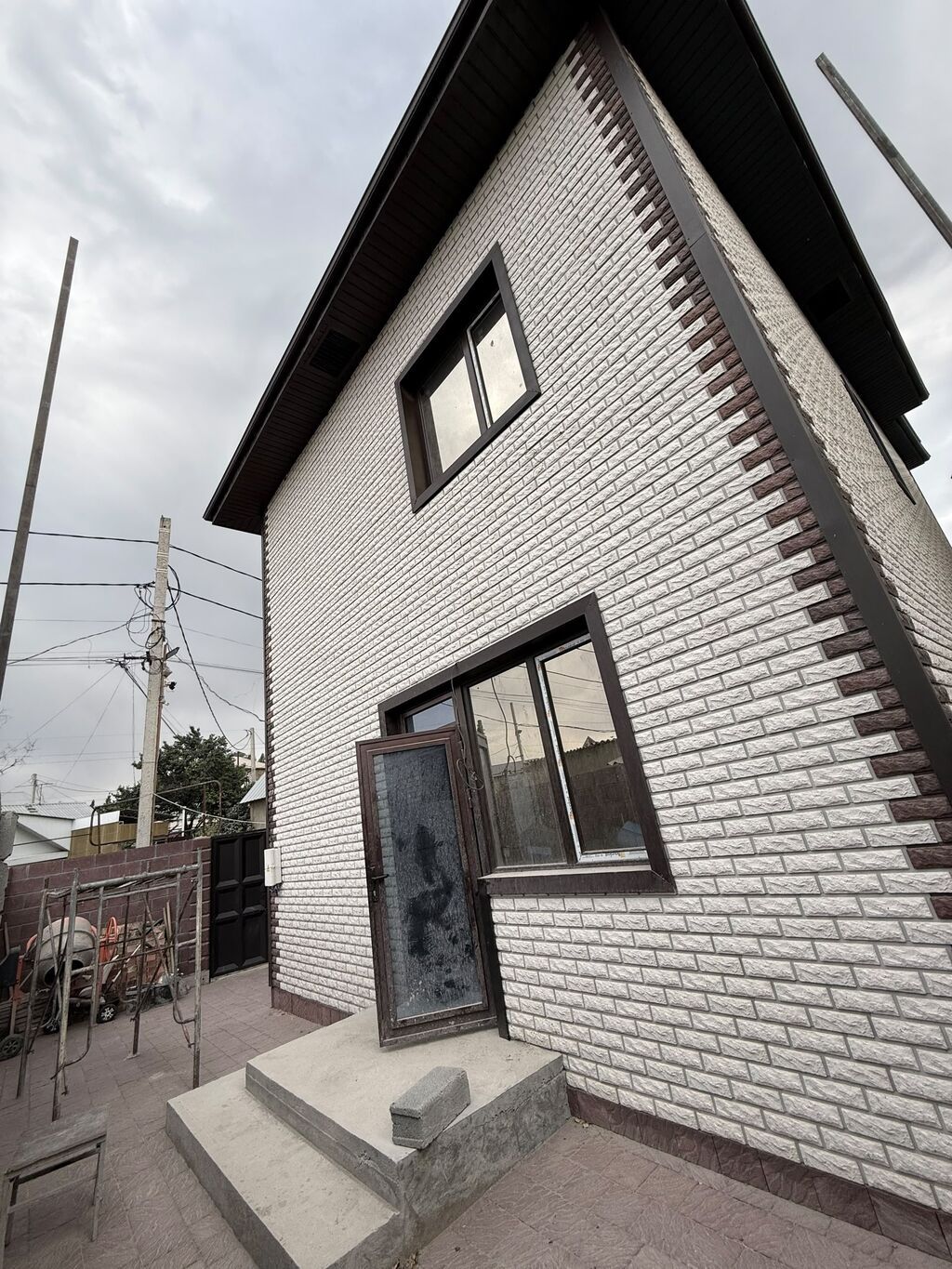 В продажу вышел дом в селе Орто-Сай 2 этажа 4 комнаты Площадь: фото 4