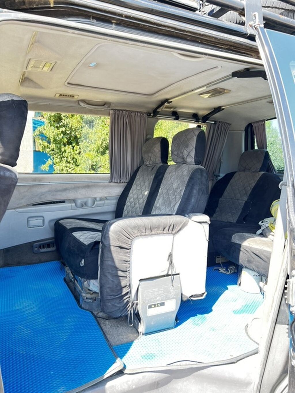 Mitsubishi Delica: 1997 г., 3 л, Автомат, Газ, Минивэн: фото 2