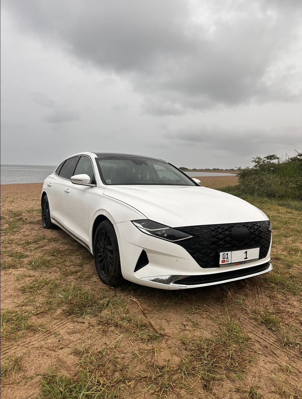Hyundai Grandeur: 2022 г., 3 л, Автомат, Газ, Седан — фото 2
