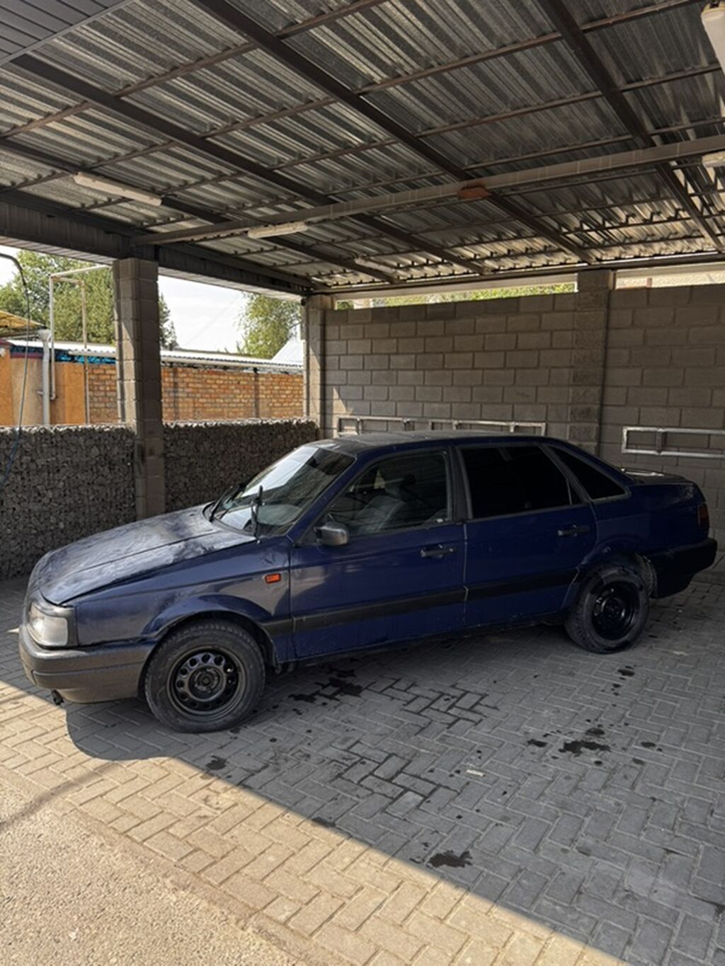 Volkswagen Passat: 1991 г., 1.8 л, Механика, Бензин, Седан: фото 4