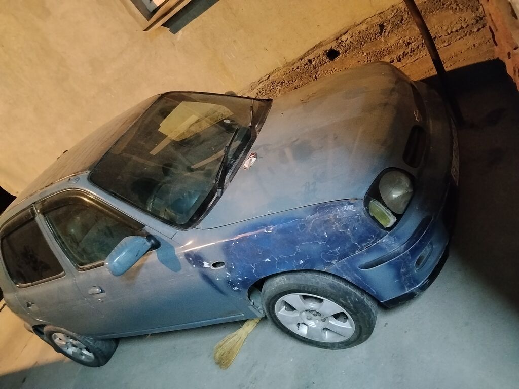 Nissan March: 1997 г., 0.9 л, Автомат, Бензин: фото 2