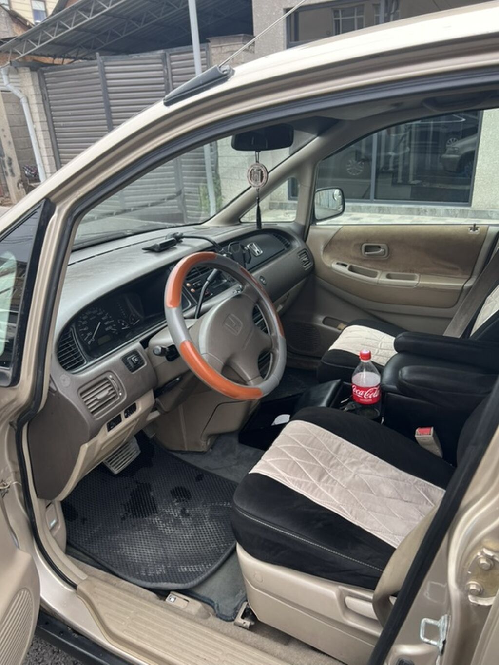 Honda Shuttle: 1999 г., 2.3 л, Автомат, Бензин, Минивэн: фото 4