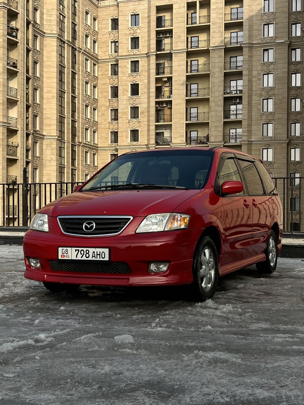 Фото Mazda MPV 5 дв. минивэн 2002 – 2003