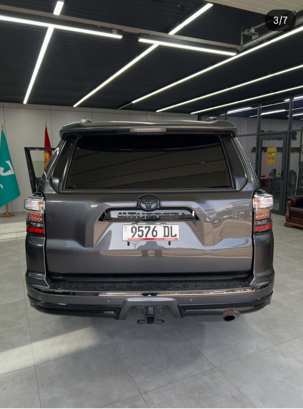 Toyota 4Runner: 2020 г., 4 л, Автомат, Бензин: фото 2
