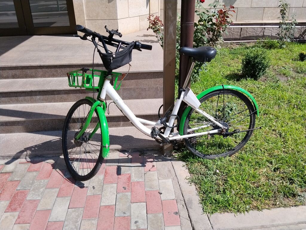 Городской велосипед с передней корзиной состояние отличное - Рама — фото 3