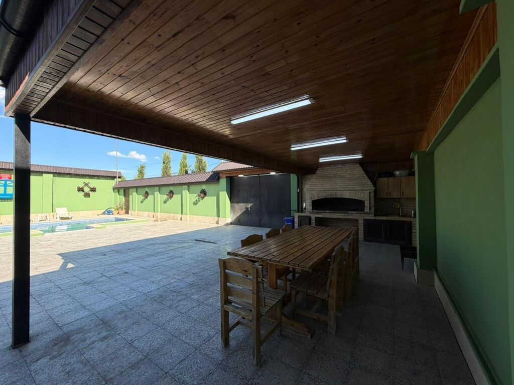 45 kv. m, 1 otaqlı, Artezian quyusu, Qaz, Su