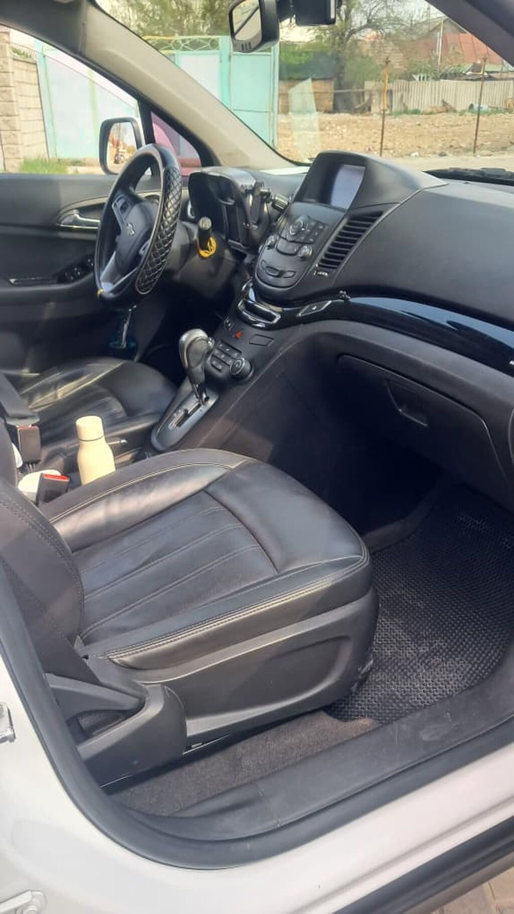 Chevrolet Orlando: 2017 г., 2 л, Автомат, Газ, Минивэн: фото 4
