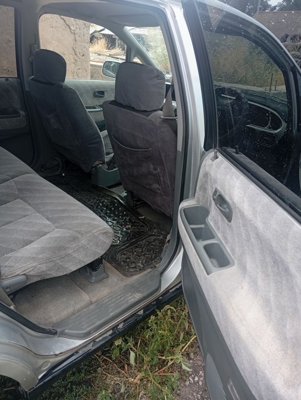 Honda Odyssey: 1999 г., 2.3 л, Автомат, Бензин: фото 4