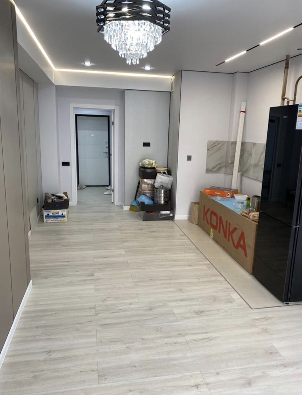 Продаю 1 комнатную квартиру в жк Ала -Тоо. 53 м2 на 9 этаже .срочная: фото 2