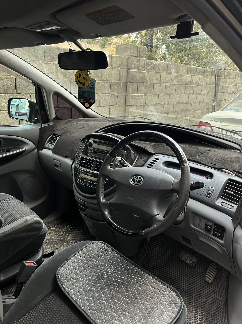 Toyota Estima: 2002 г., 2.4 л, Автомат, Газ, Минивэн: фото 6