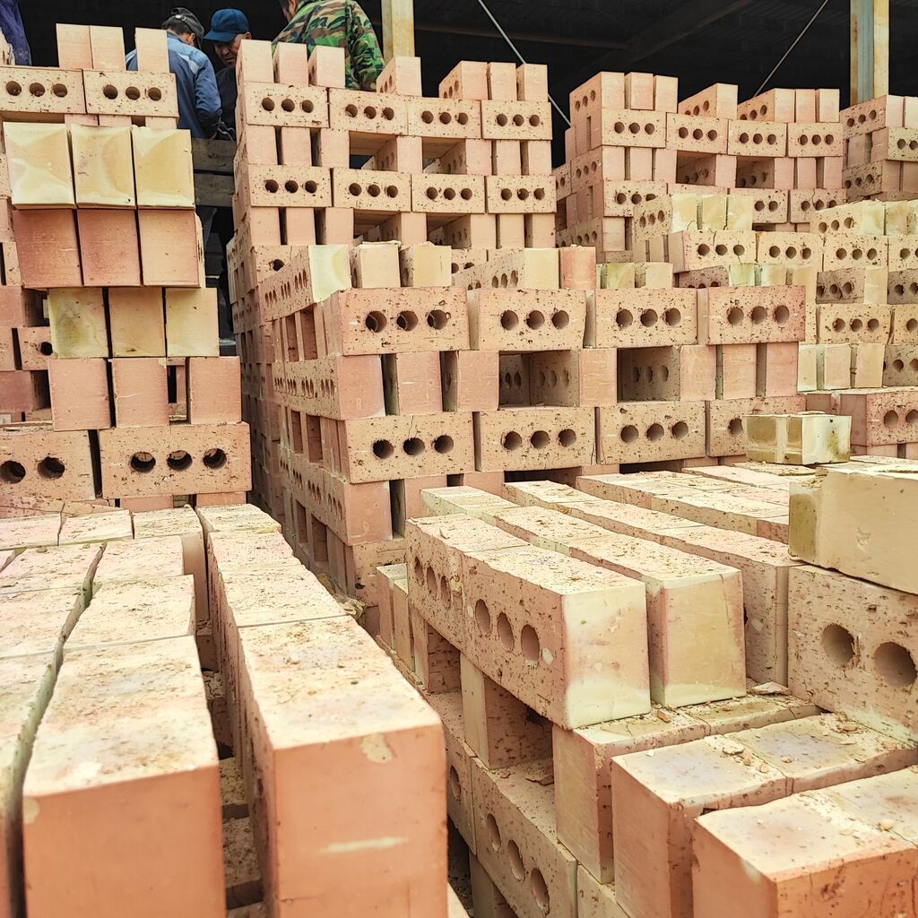 Пустотелый, дырчатый, Жженый кирпич, Полублок, 250×120×90 — фото 2