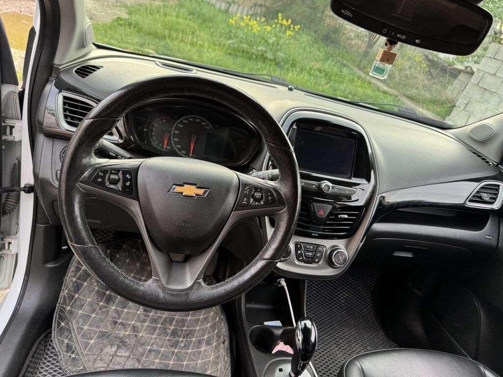 Chevrolet Spark: 2020 г., 1 л, Автомат, Бензин, Хэтчбэк — фото 5