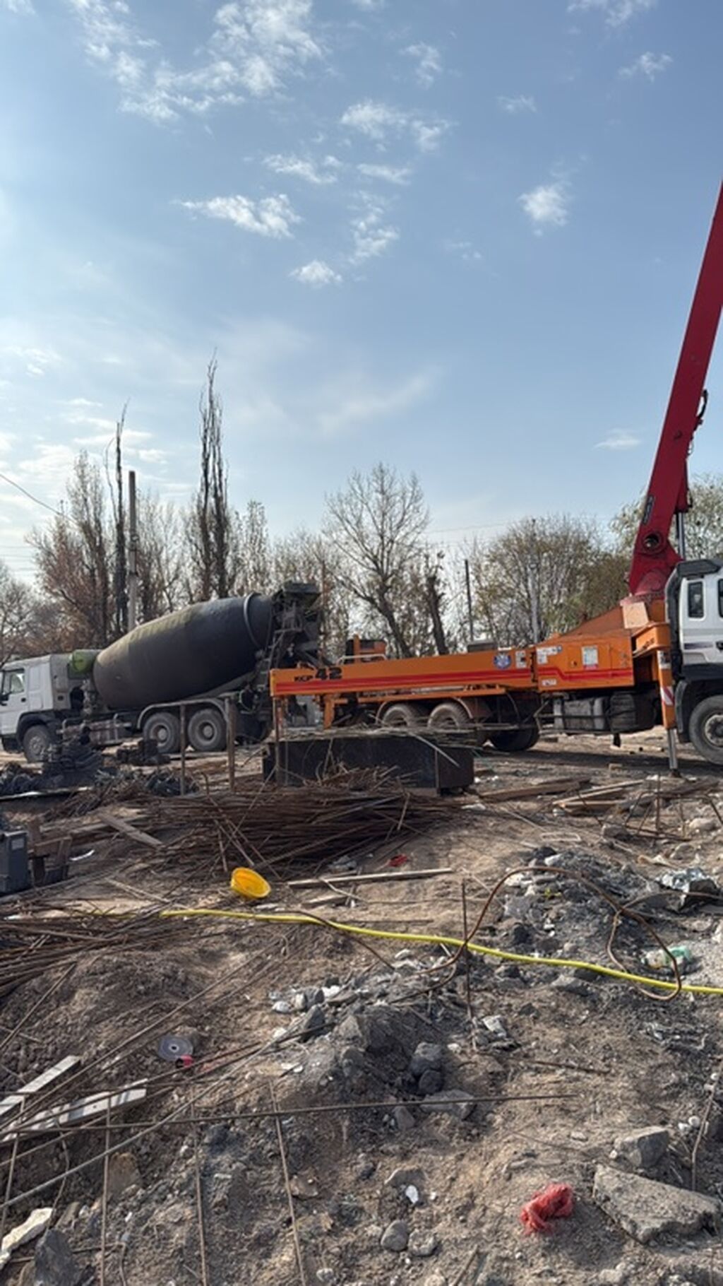 Услуга автобетононасоса KCP-42 в Бишкеке. Бетон куйуу кызматы: фото 5