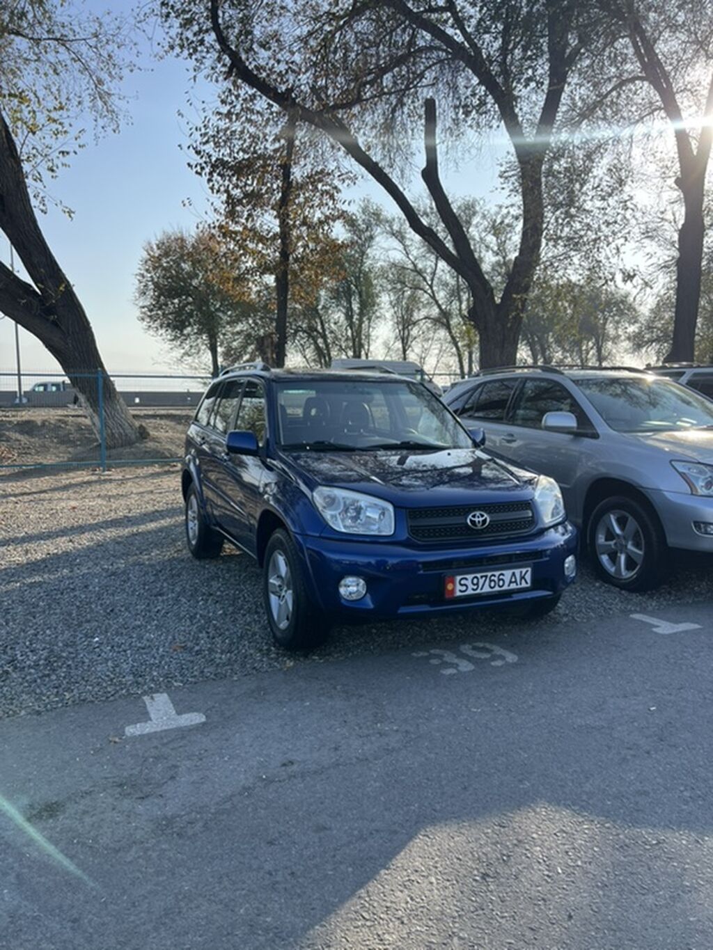 Toyota RAV4: 2004 г., 2 л, Автомат, Бензин, Кроссовер: фото 2